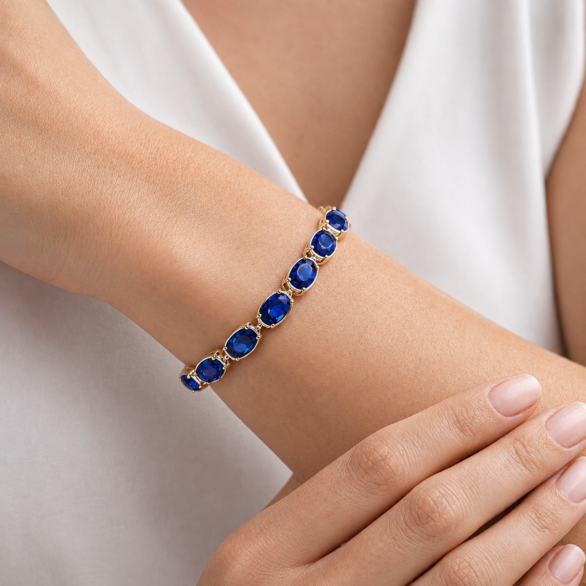 Natural Blue Sapphire Handcrafted Gold Bracelet Model