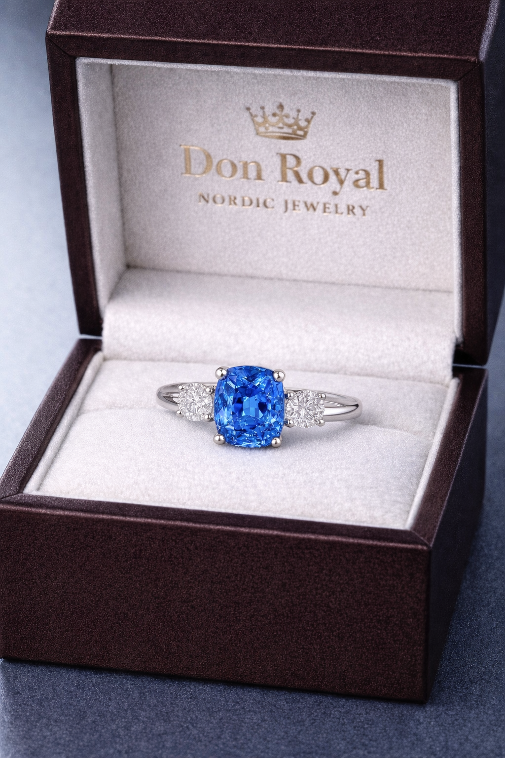 blue sapphire diamond gold ring