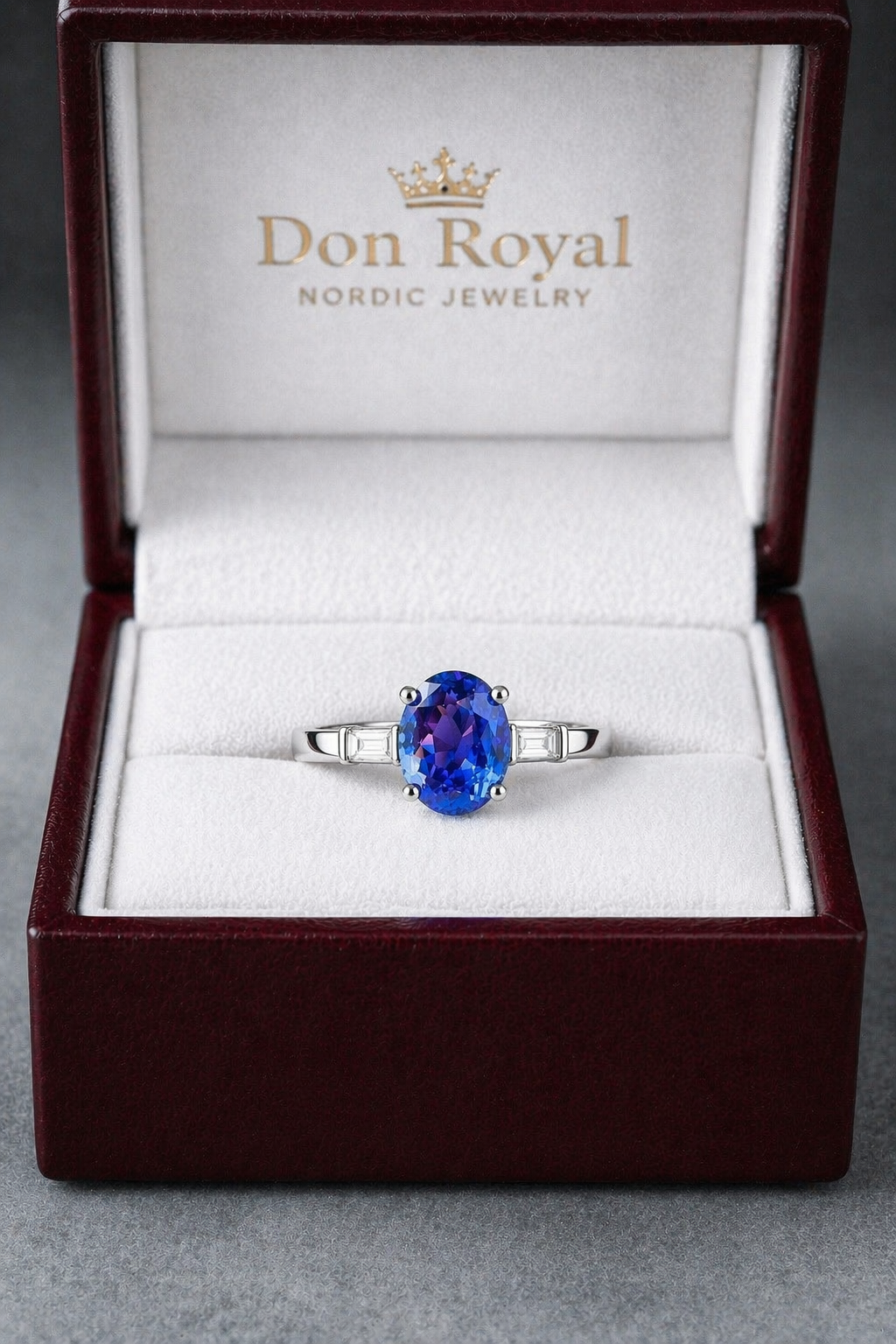 blue sapphire diaomod gold ring in box