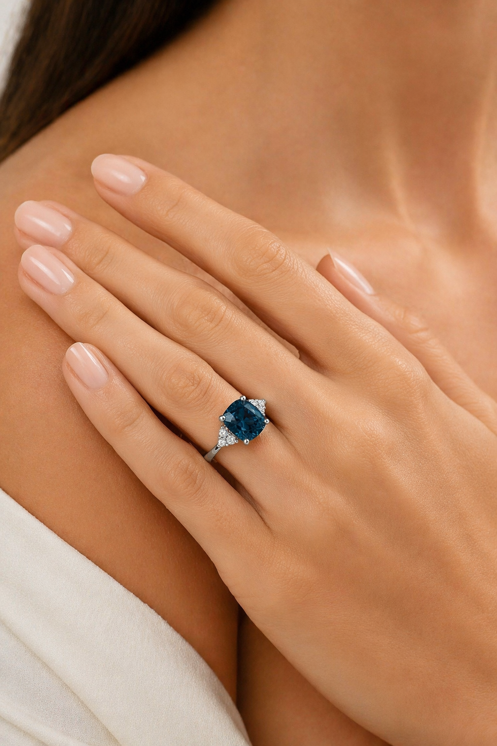 greenish blue spinel diamond gold ring model