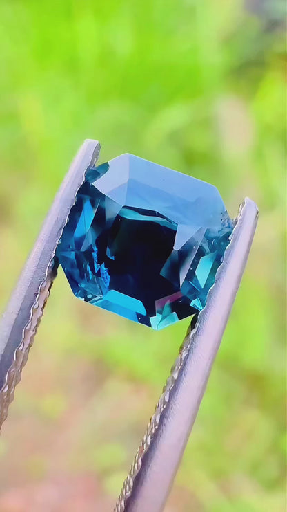 1.63 ct unheated blue sapphire certified