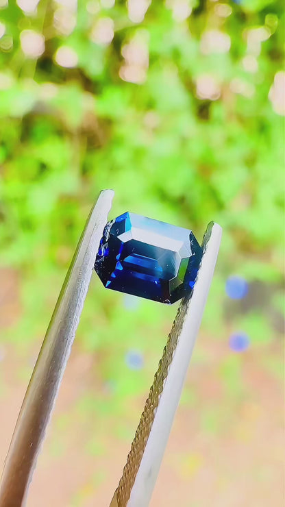 0.84 ct blue sapphire certified