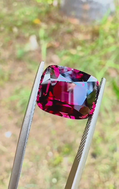 7.75 ct purplish pink rhodolite garnet certified