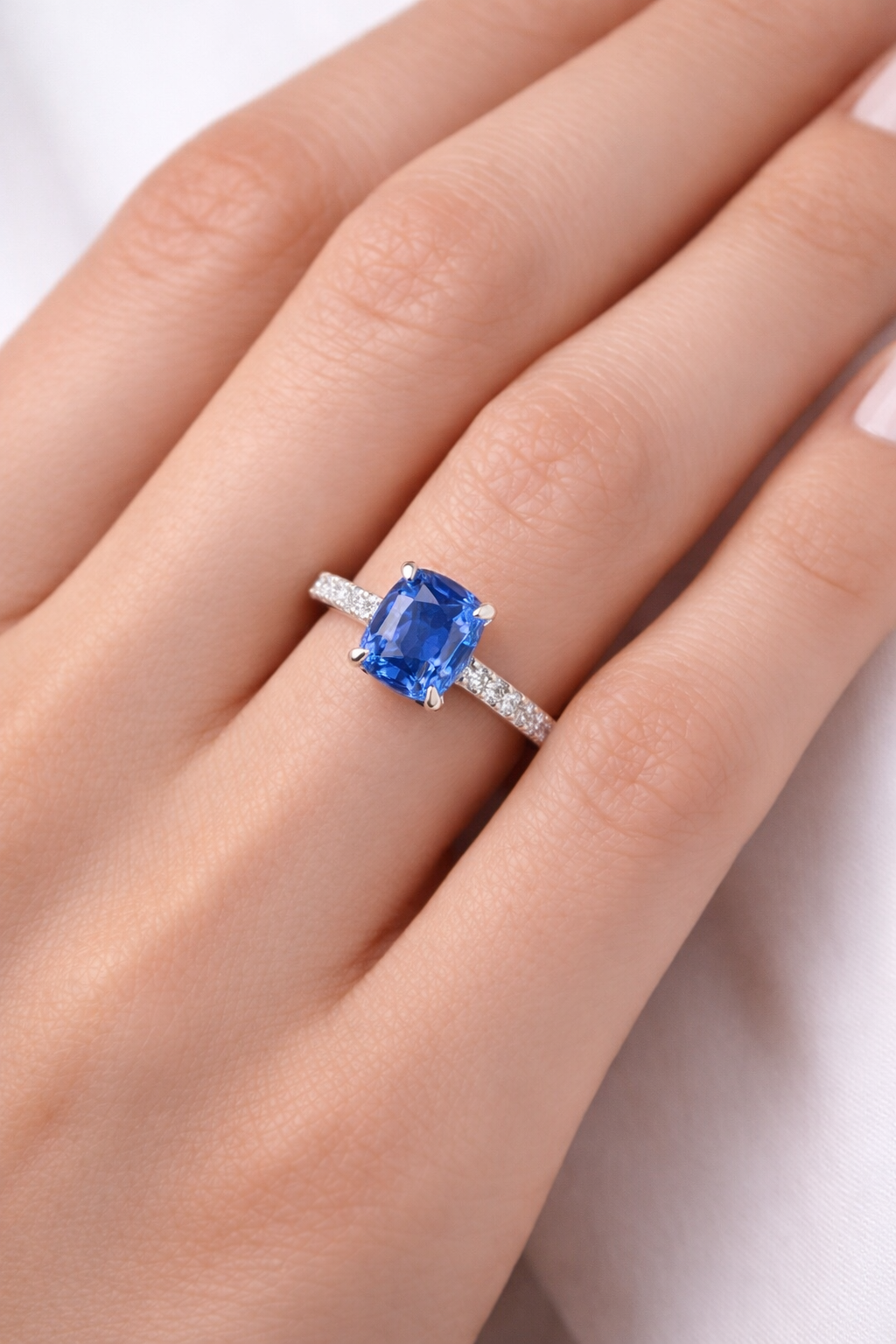 blue sapphire diamond gold ring model